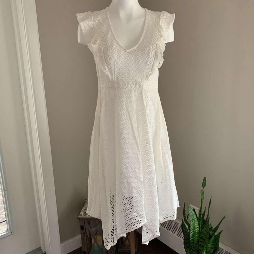 🆕 BARDOT v-neck broderie asymmetrical dress